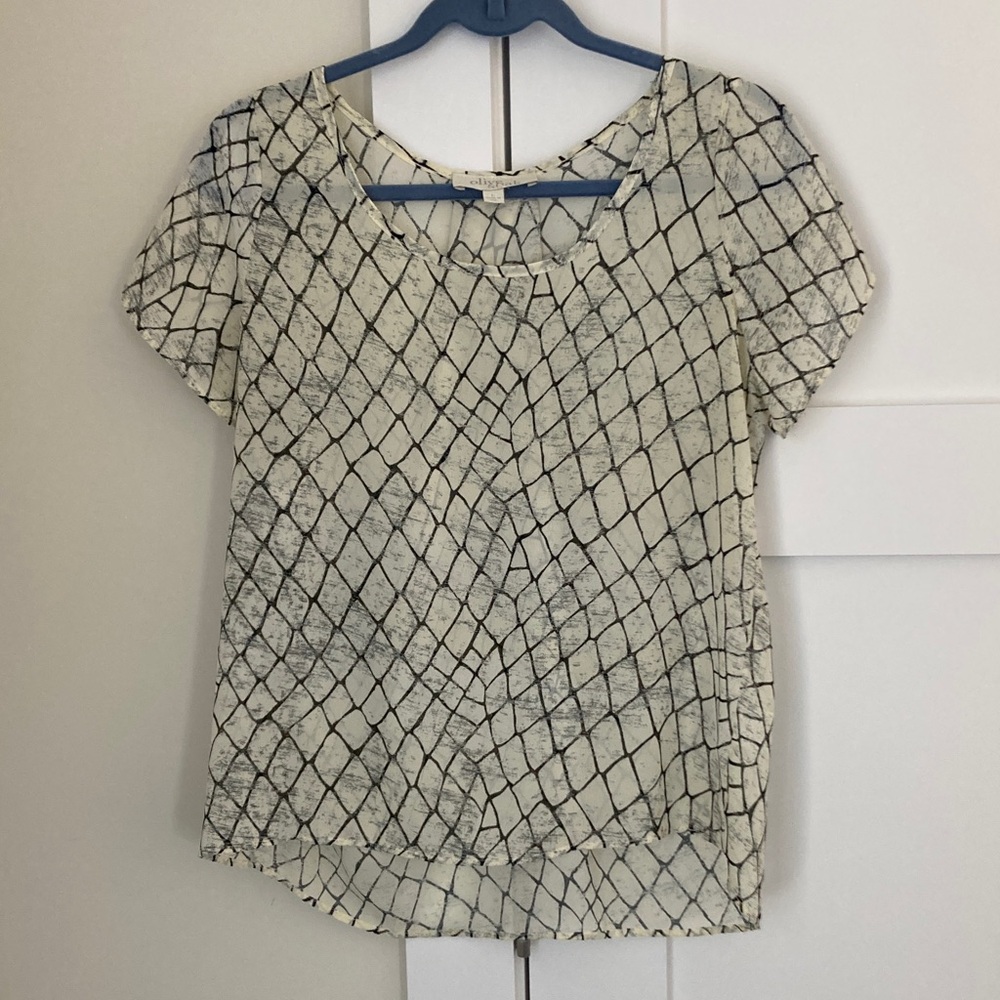 Olive & Oak Cream Short Sleeve Blouse - Picture 6 of 7